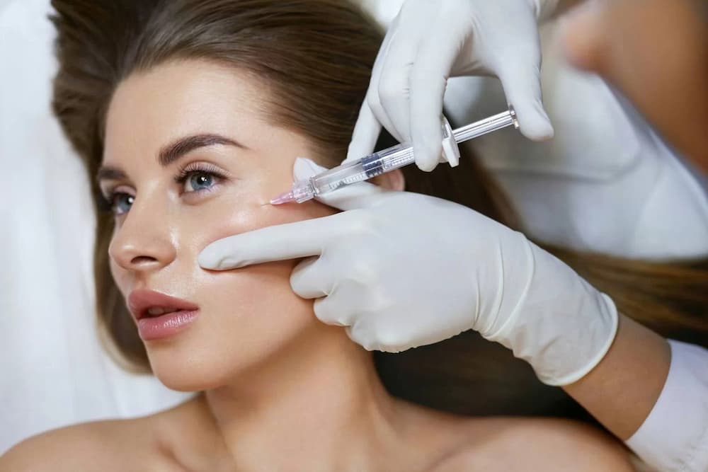 Tiêm filler nâng cơ mặt