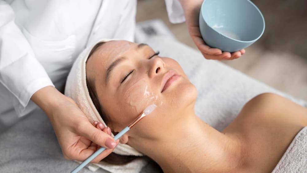Dưỡng ẩm cho da sau khi làm trẻ hoá đa tầng